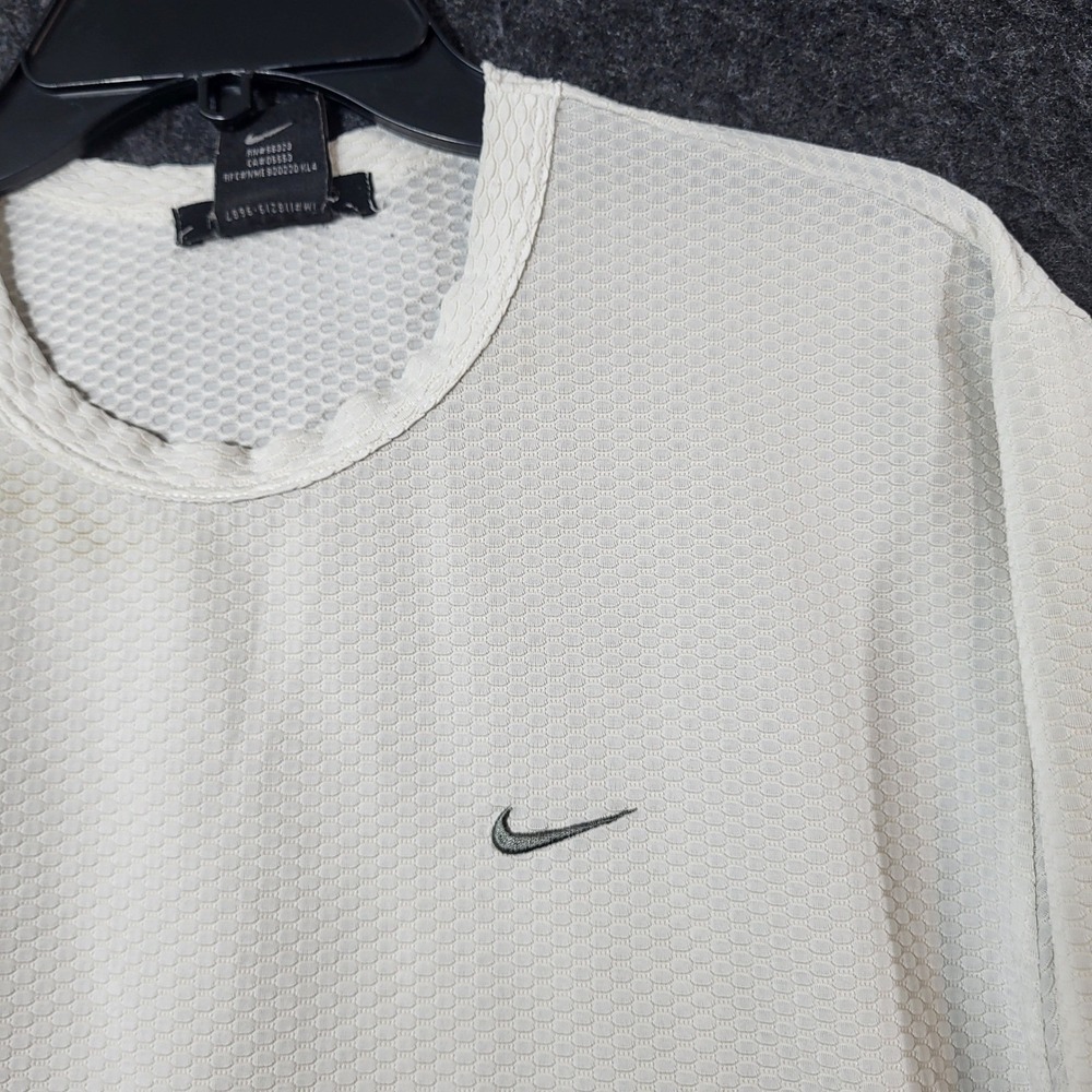 Nike Sphere Mens Training Shirt Cream White Waffle Knit Swoosh Logo Size M Vntg
